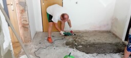 Búranie starej podlahy